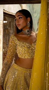 NAYNI SHEESHADORI