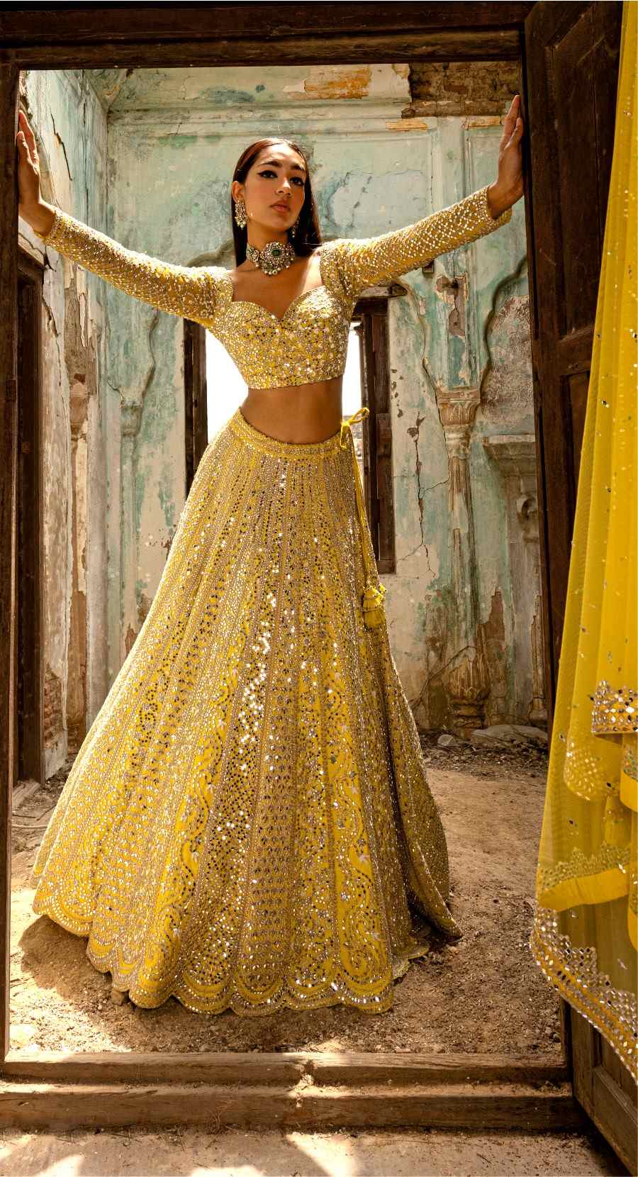 NAYNI SHEESHADORI