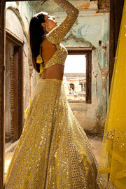 NAYNI SHEESHADORI