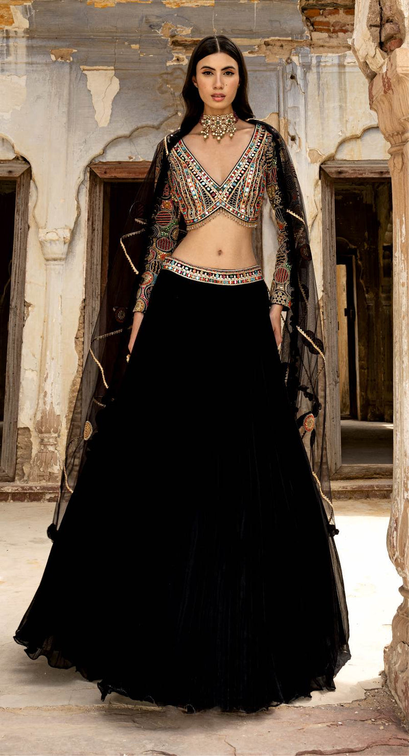 GUNJAN SHEESHADORI LEHENGA