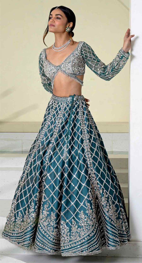 JANNAT SHEESHADORI LEHENGA