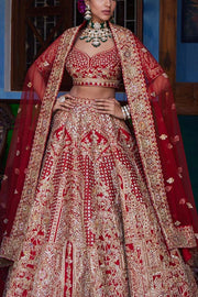 Kaynaat Aari Bridal Lehenga