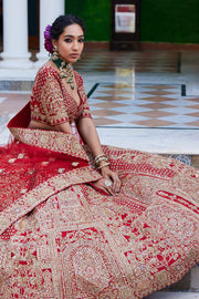 Kaynaat Aari Bridal Lehenga