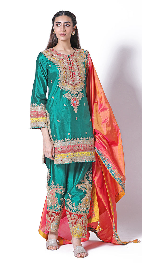 Designer Salwar Suits : Designer Pakistani Salwar Kameez