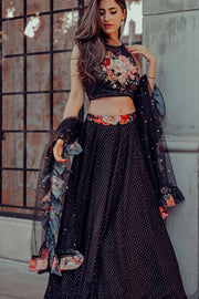 PRINT HALTER IN BLACK